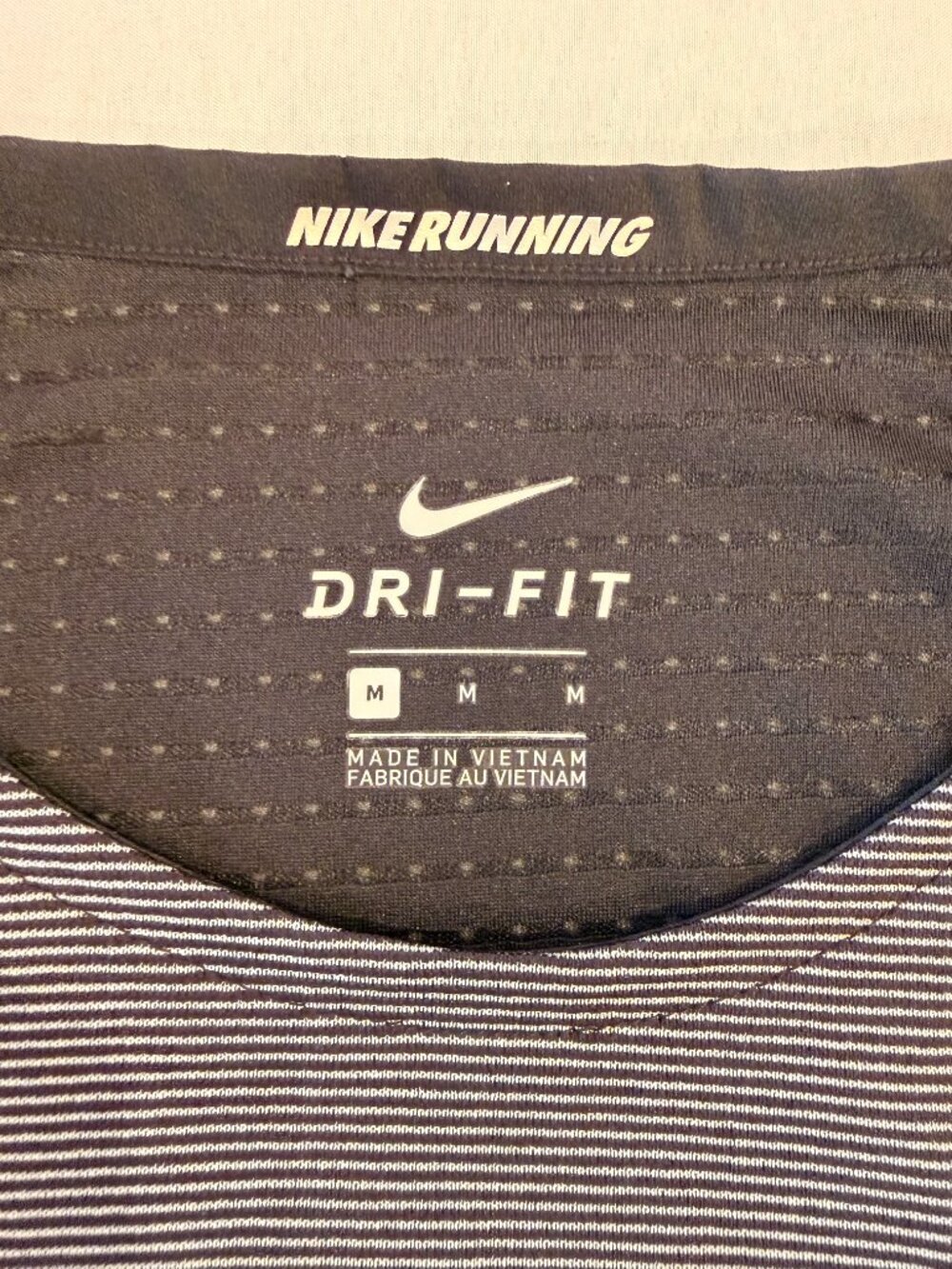 Nike Running Dri-FIT Colorblock Performance Top M - Picture 2 of 3